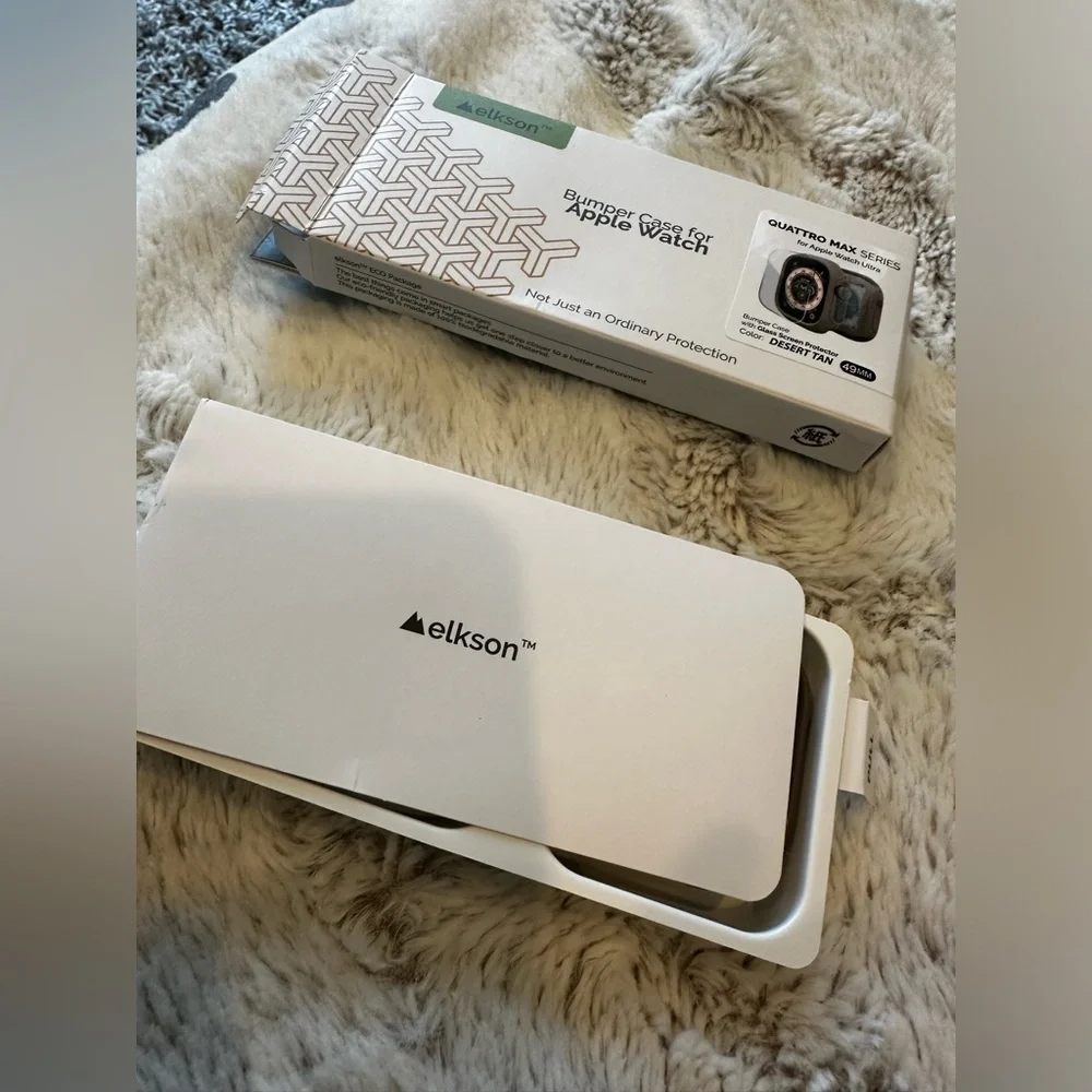 NWT elkson bumper Apple Watch case. Band not included. 49mm